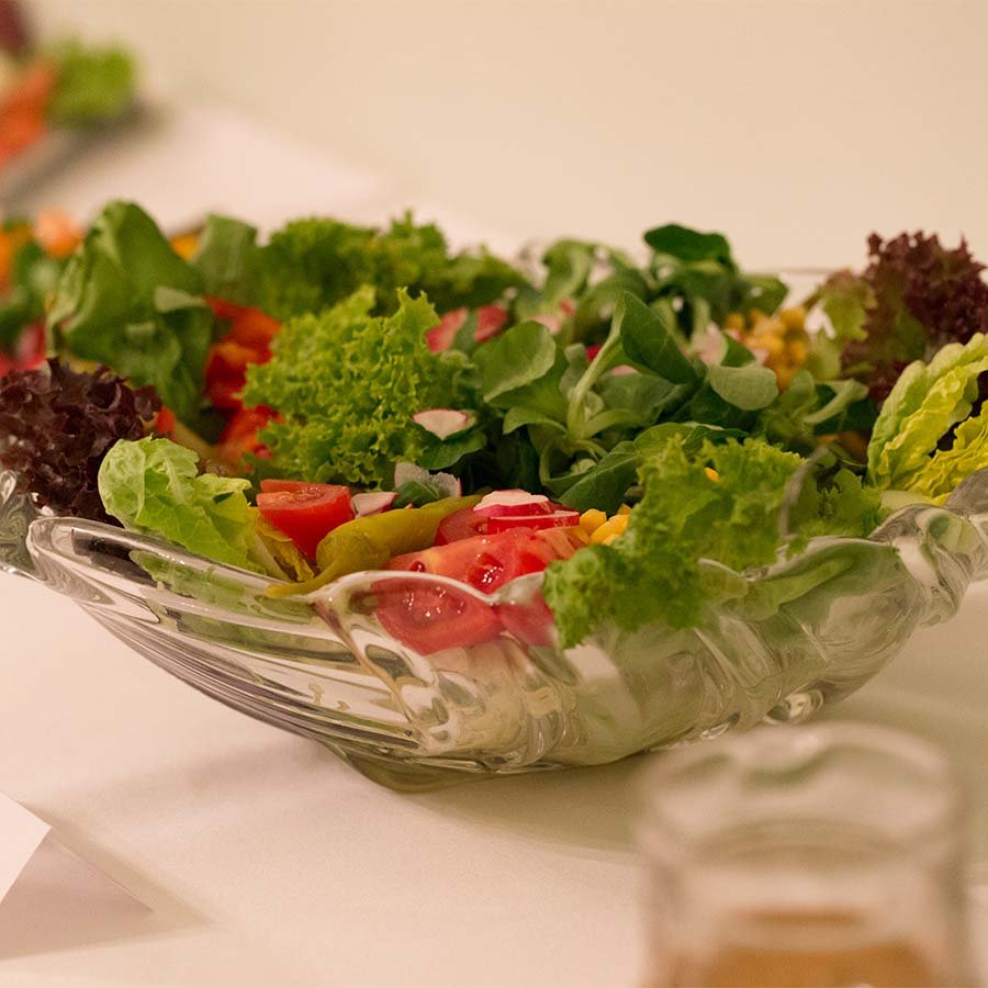 דוכן סלטים - טרפת אירועים